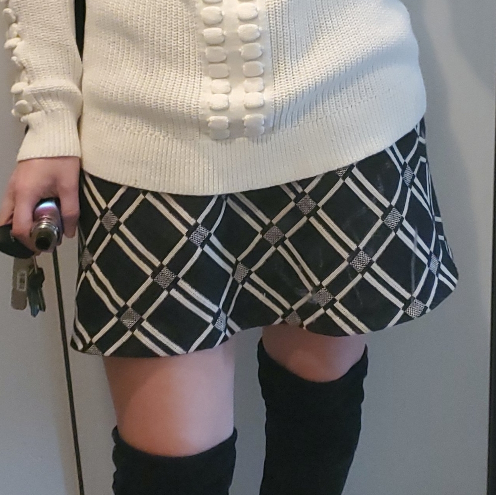 Patterned skirt - Picture 2 of 2